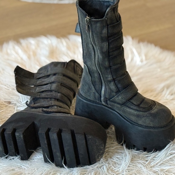 Darker Wavs FREQUENCY WASHED PLATFORM BOOTS - Sold out on Dollskill - Picture 2 of 5
